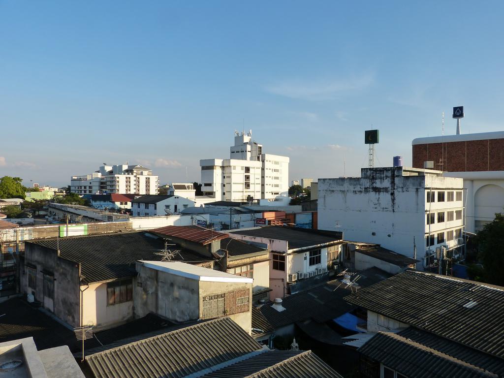 Hotel B Arch House à Chiang Mai Extérieur photo